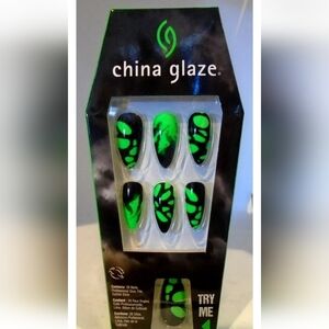 China Glaze Designer Nail Tips Halloween Collection 28 Nails SCAREDY CAT 58182